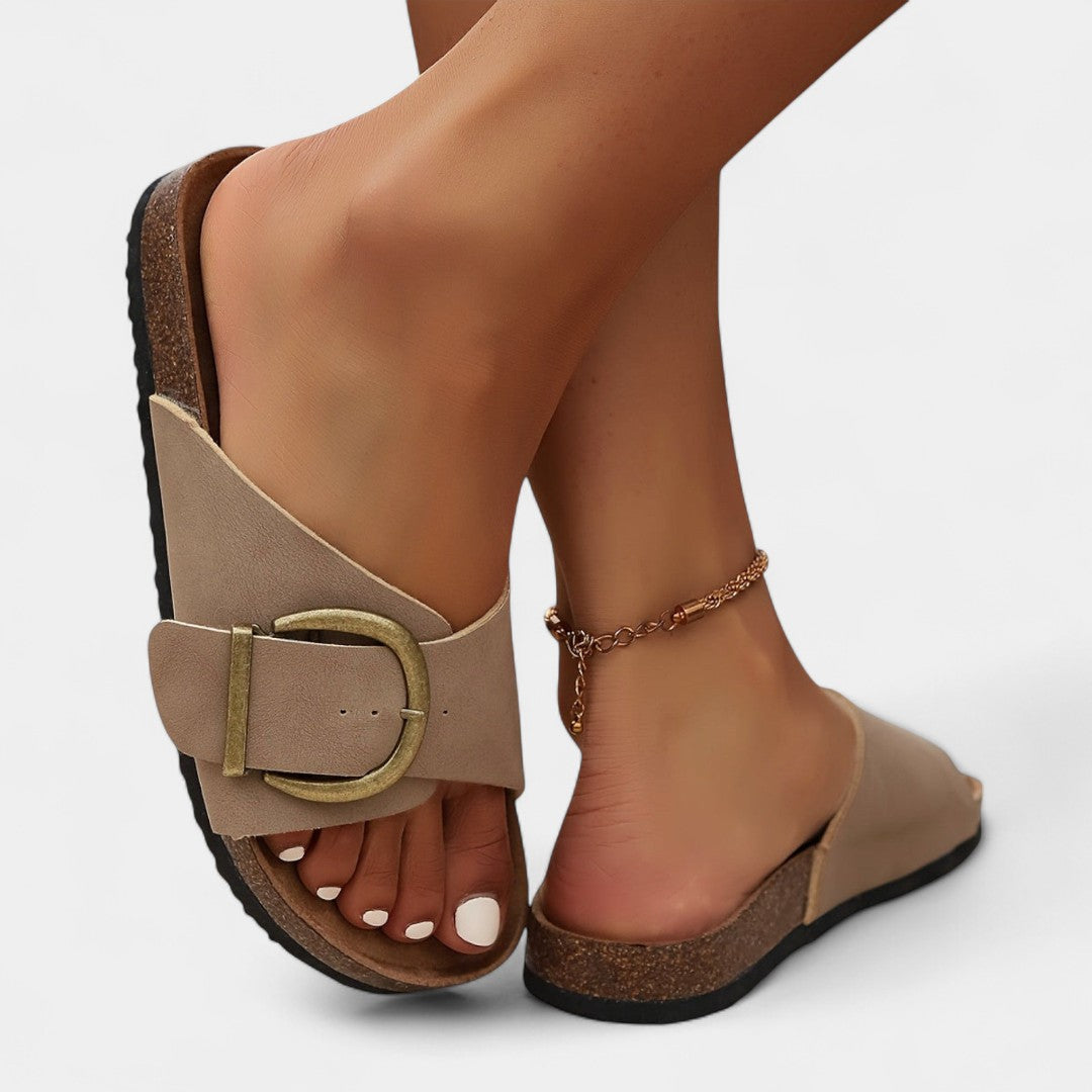 Lukia - Pantofi de vară eleganți din plută cu detalii cu catarame