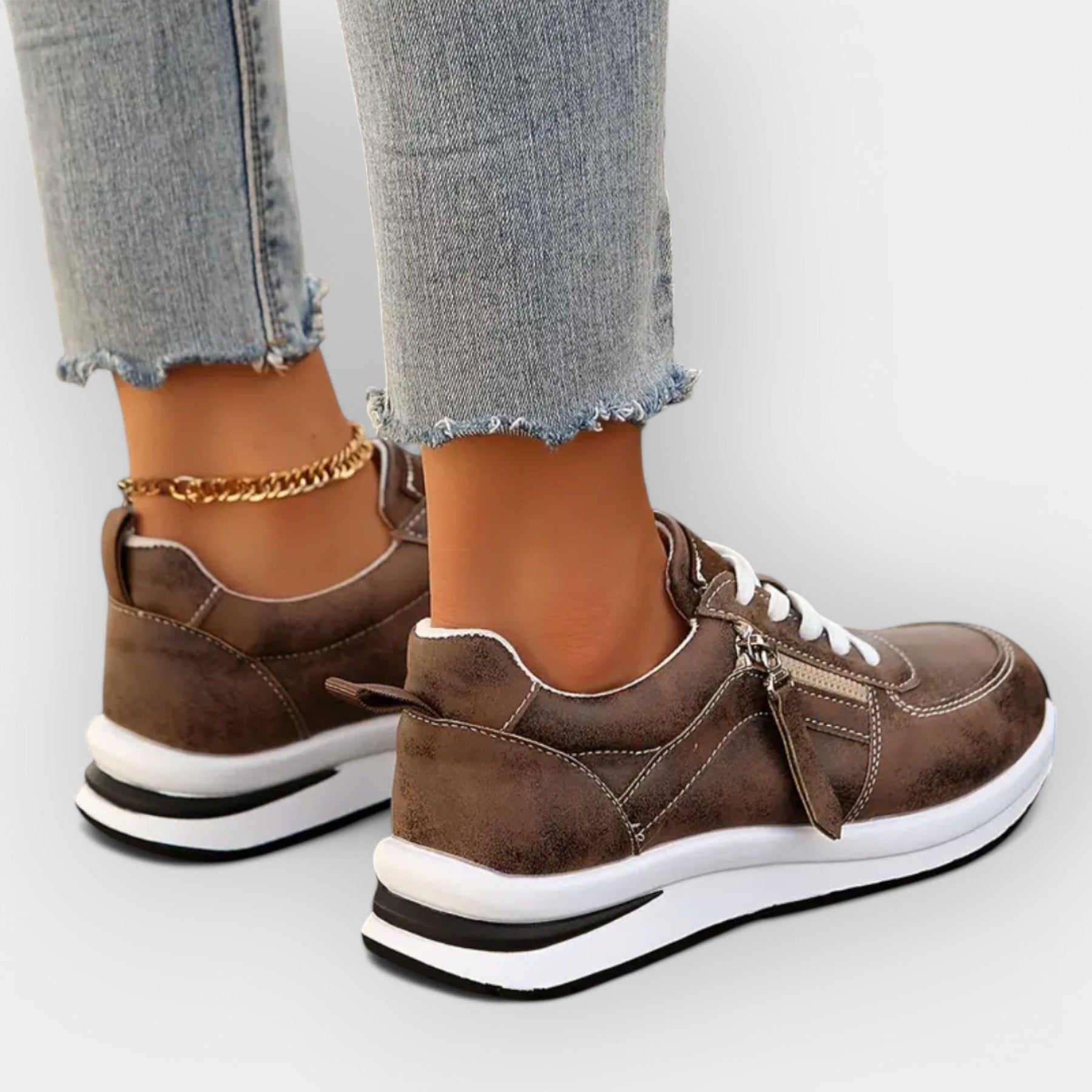 Adidași ergonomici cu design elegant