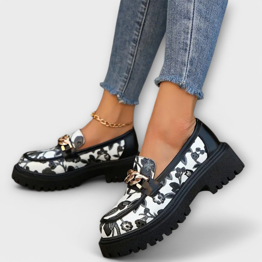 Sandra - Pantofi Retro Eleganți