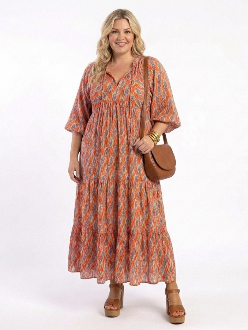 Amara | Rochie midi cu decolteu în V și model geometric