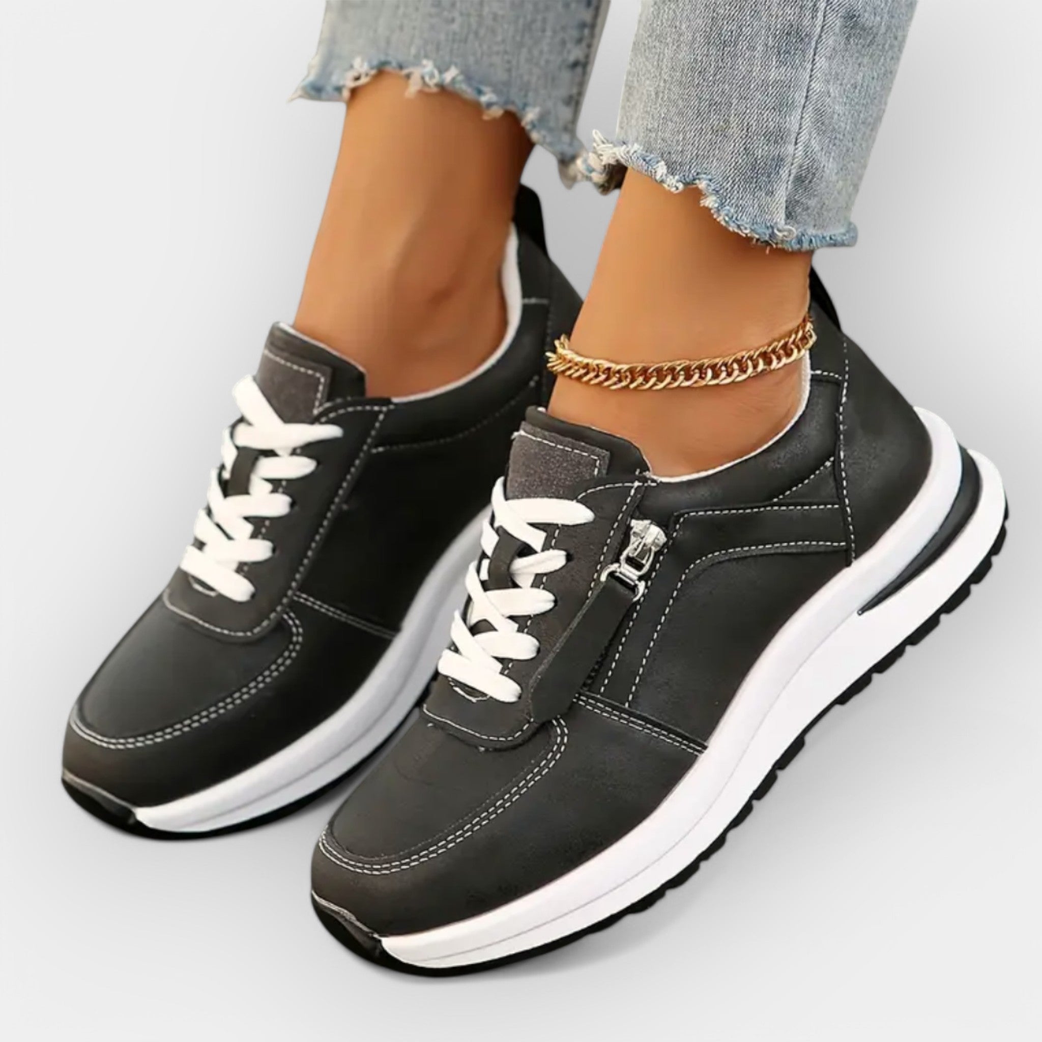 Adidași ergonomici cu design elegant