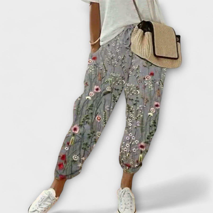 Burga - Pantaloni confortabili din bumbac și in" can be rewritten as:

"Burga - Pantaloni din bumbac și in pentru confort maxim