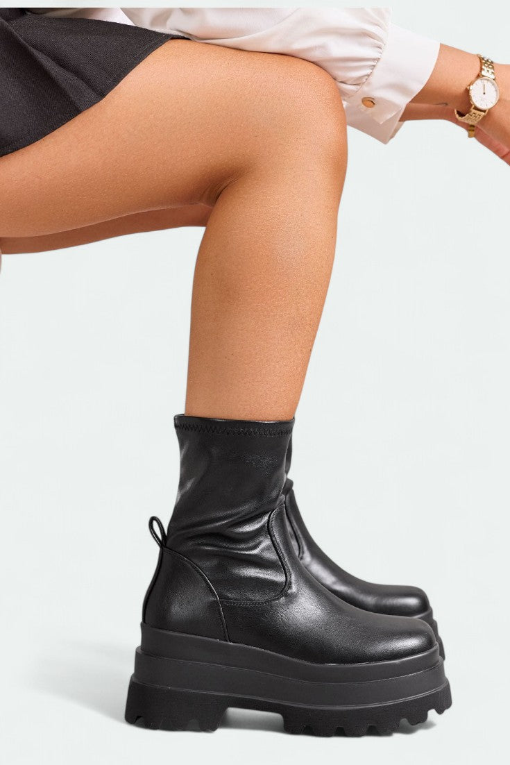Alexia - Botine negre elastice de luptă cu platformă robustă