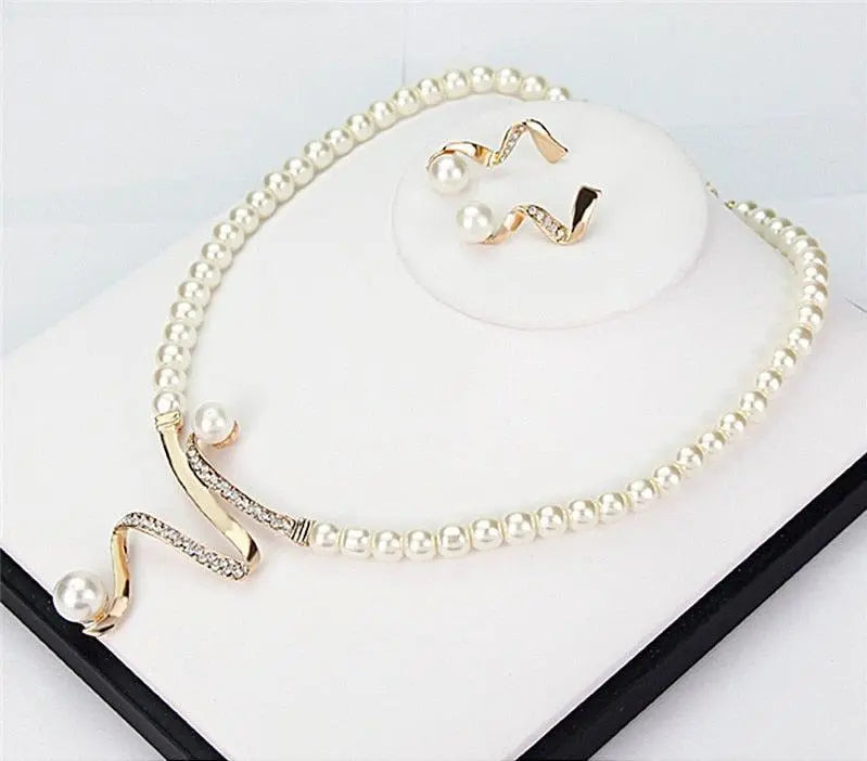 Colier și cercei din perle naturale - Set elegant