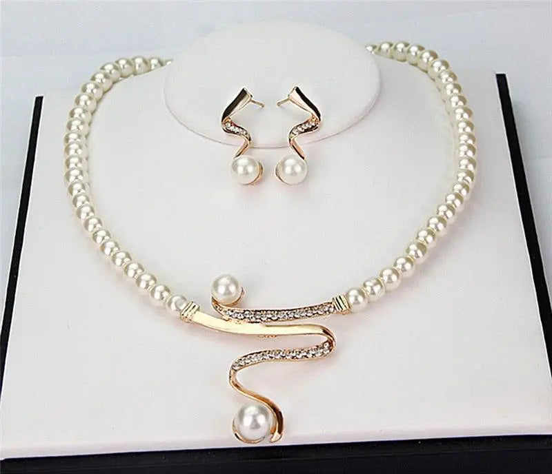Colier și cercei din perle naturale - Set elegant