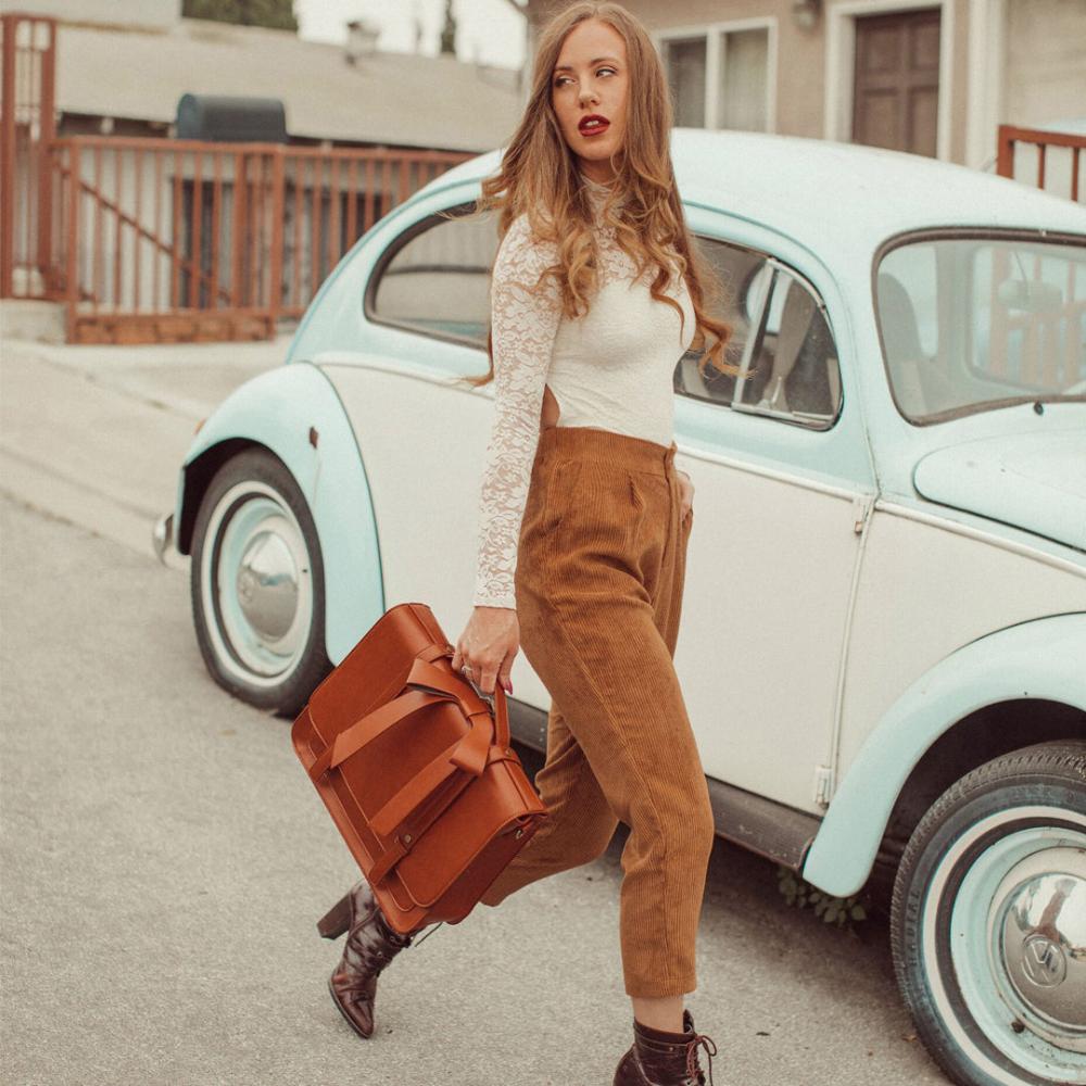 Corina — Sac Retro Twist în Nuante de Bleu și Roz