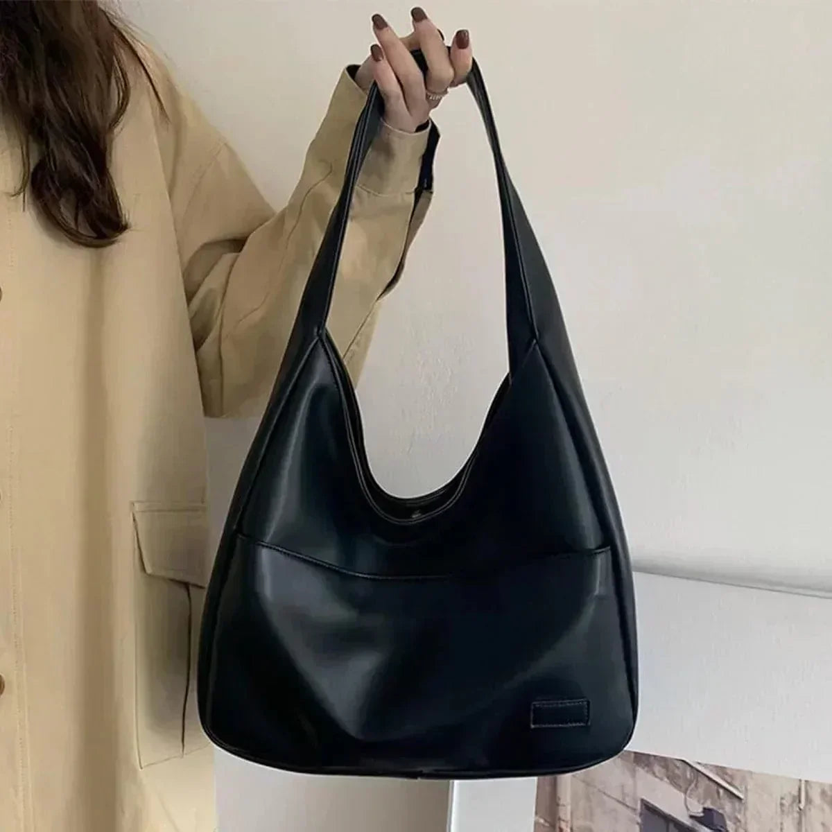 Nicoleta — Eleganță Timeless pentru Fiecare Zi