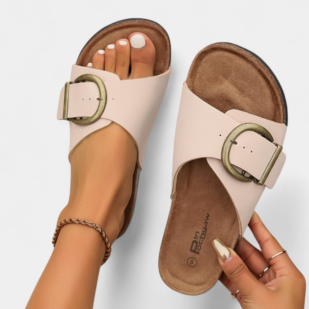 Lukia - Pantofi de vară eleganți din plută cu detalii cu catarame