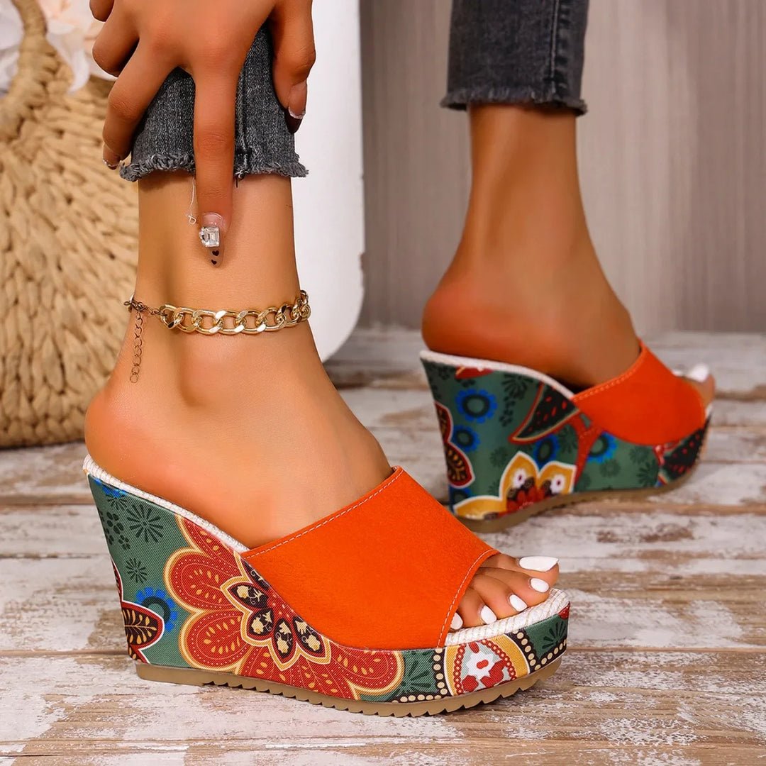 Ionela - Sandale cu toc și design floral