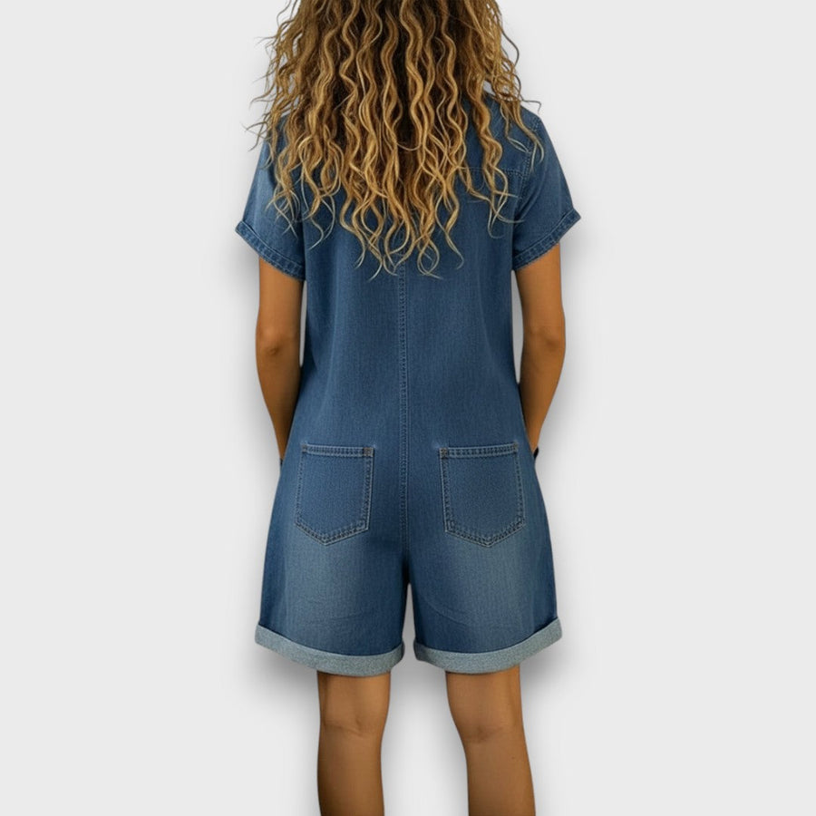 Joan™ | Salopetă scurtă din bumbac cu aspect denim